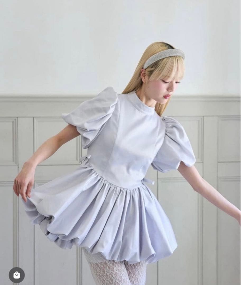 【最終値下げ】Treat ürself satin balloon peplum