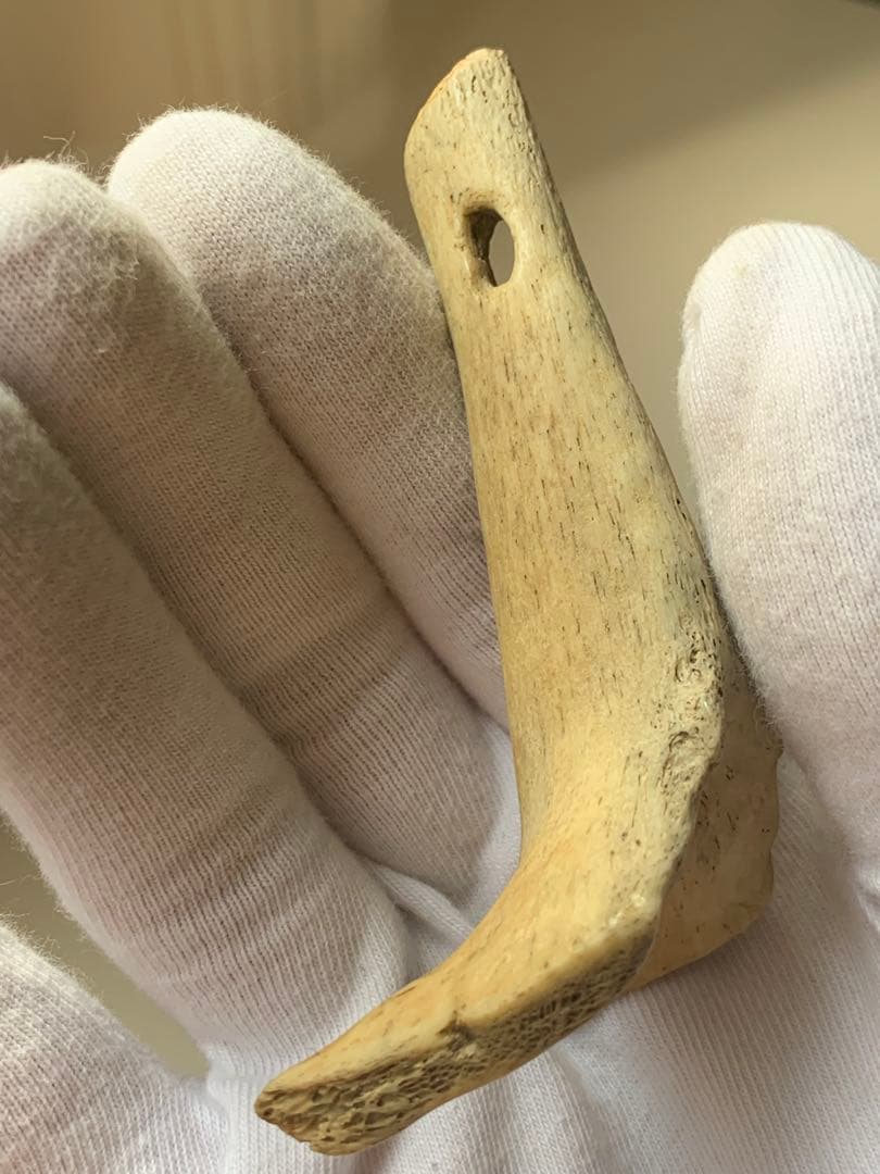 縄文時代　出土　骨角器　骨製首飾り　石器　土器　勾玉　根付　水石　魔除け　弥生