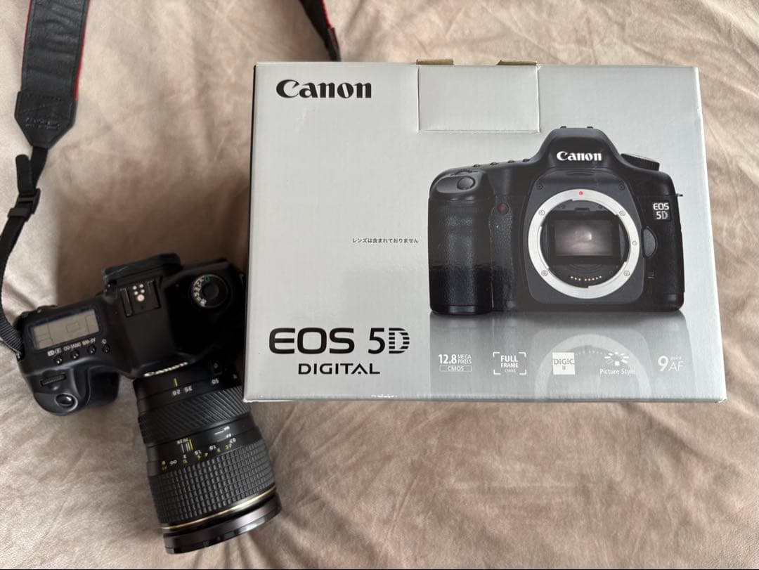 Canon EOS 5D デジタル一眼レフ　F2.8レンズ付き