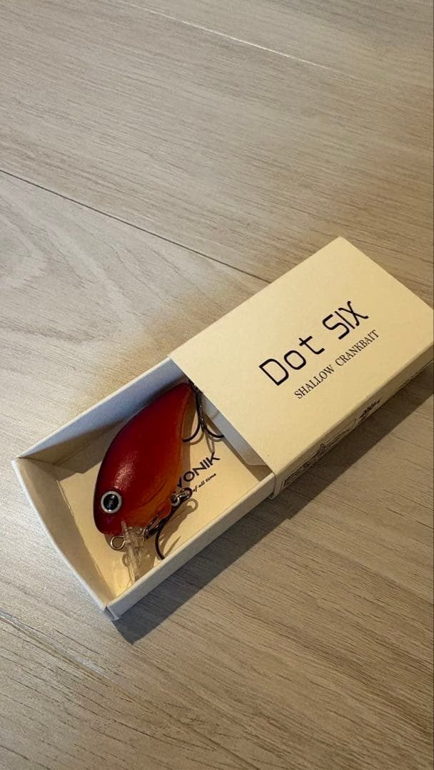 レヴォニック　ドットシックス　Dot Six F