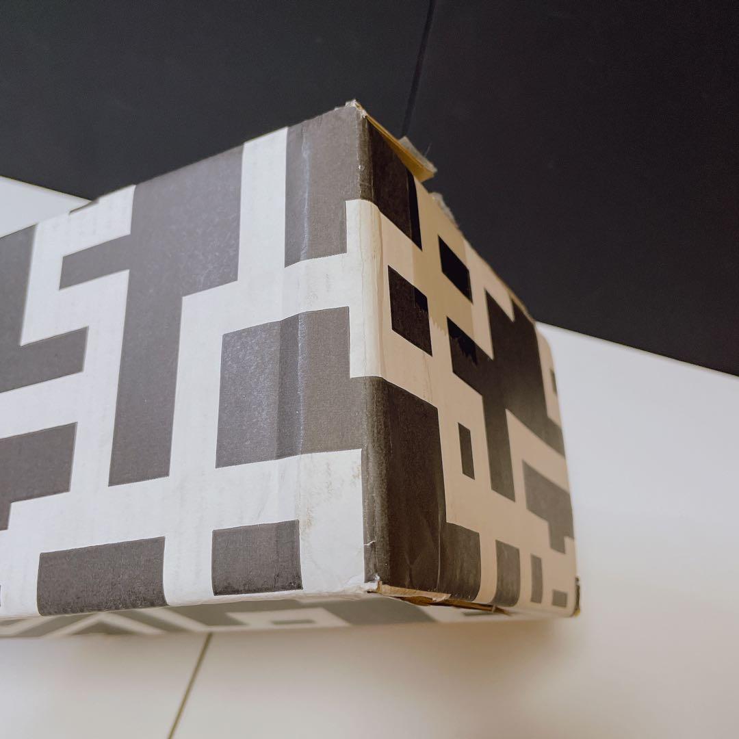 布袋 寅泰 × キントー タンブラー ブラック / ホワイト G柄ダンボール発送