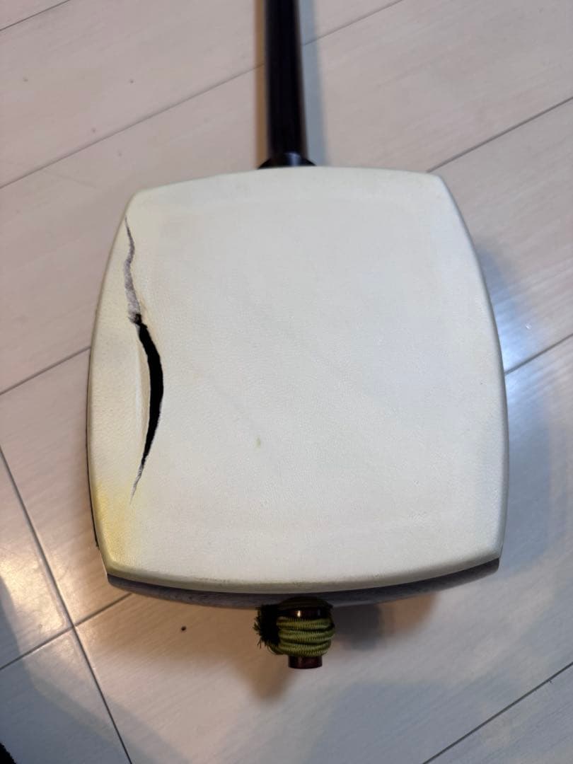 民謡三味線　中棹　紅木　地唄　二本溝　片面皮やぶれあり