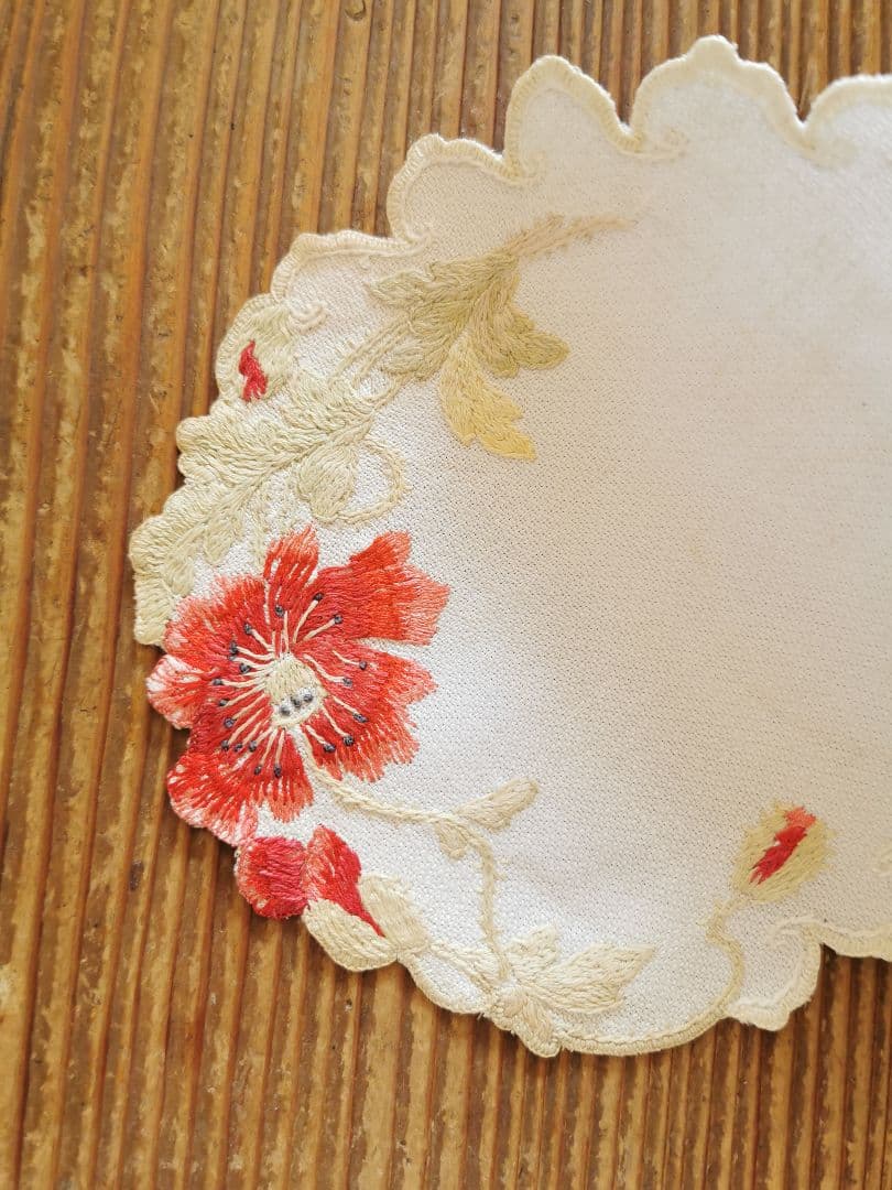 アンティーク フランス刺繍 一重薔薇 浜茄子 ソサイエティシルク 縮緬風ドイリー