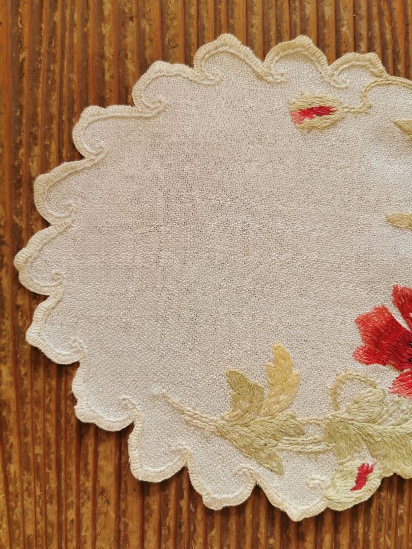 アンティーク フランス刺繍 一重薔薇 浜茄子 ソサイエティシルク 縮緬風ドイリー