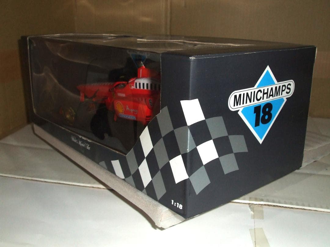 フェラーリ　F１　アーバイン　＃６　（ラウンチ？）　ミニチャンプス　１／１８