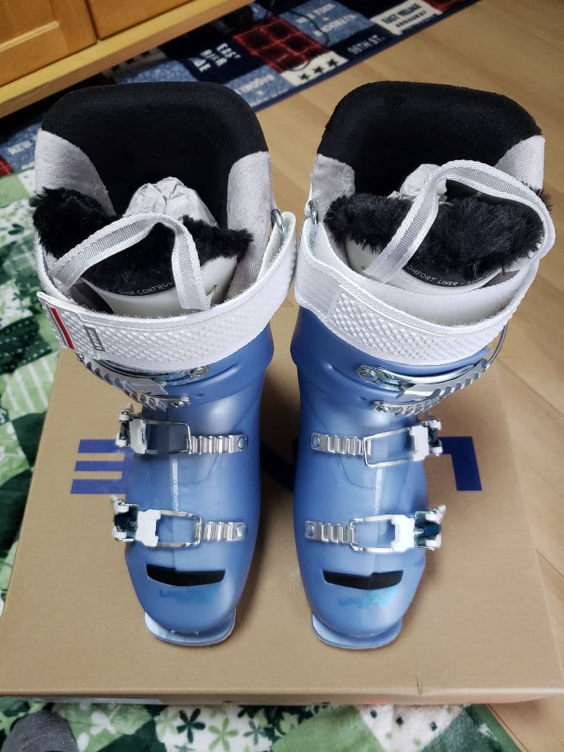 LANGE WOMEN'S LX 70 スキーブーツ (ライトブルー)