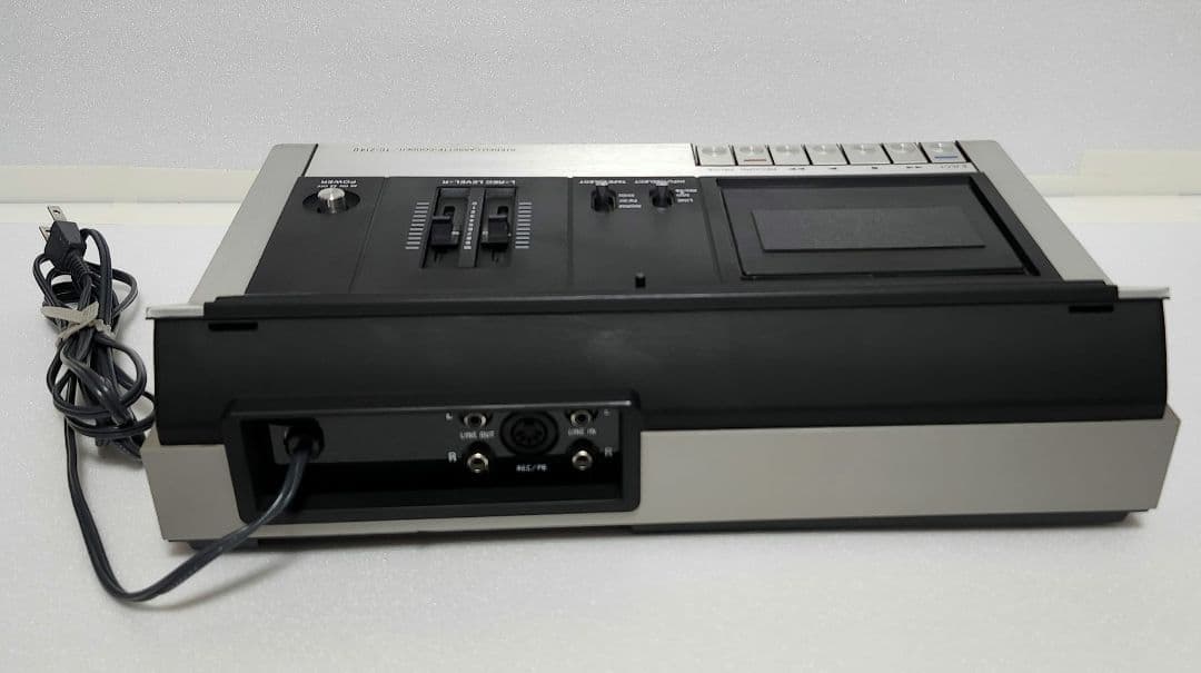 SONY ST 3950とTC-2140 チューナーとカセットデッキ　中古美品