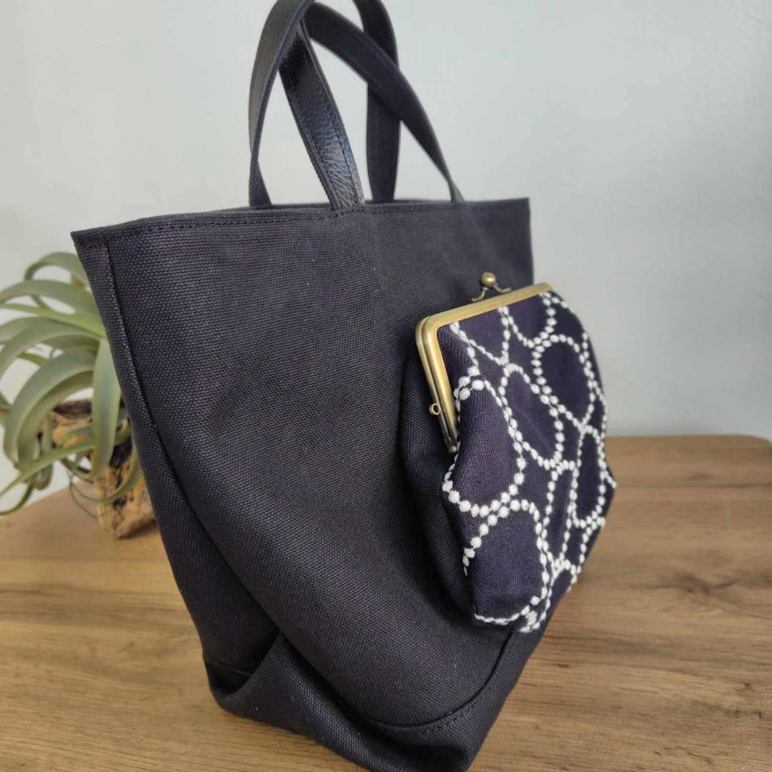 coffee様 /2025タンバリンネイビー×白/がま口ポケット付きMSトート