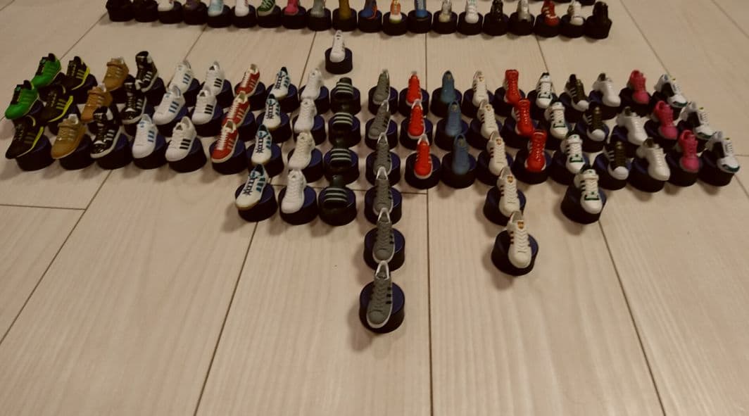 adidasスニーカーフィギュア×ペプシ