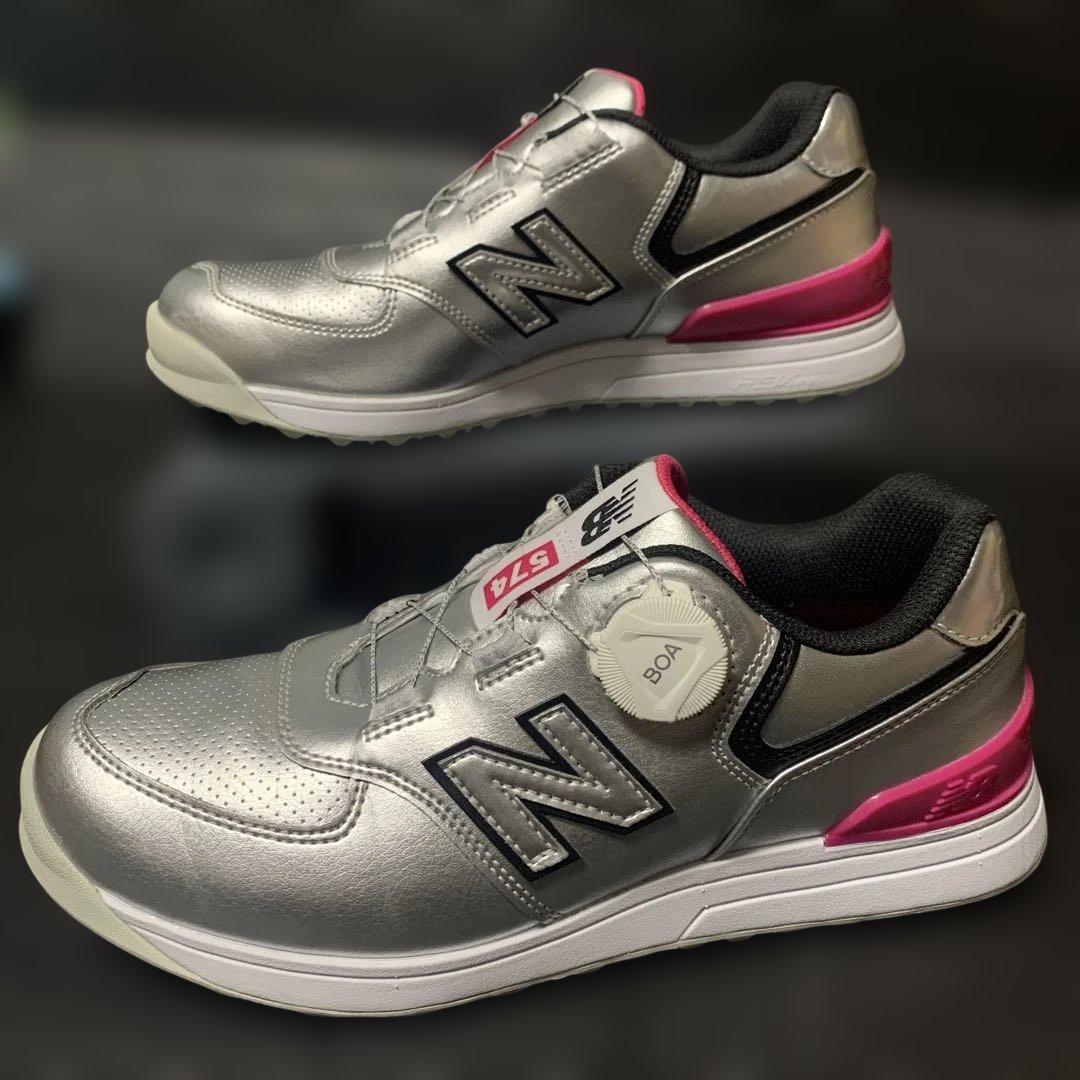 【美品】ニューバランス　ゴルフシューズ　シルバー　24センチ