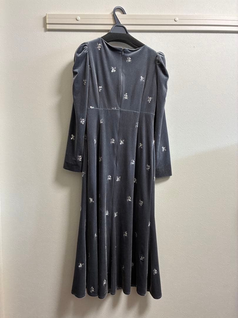 ⭐︎値下げ希望者1時間限定価格⭐︎ネット完売【CELFORD】刺繍ベロアワンピース