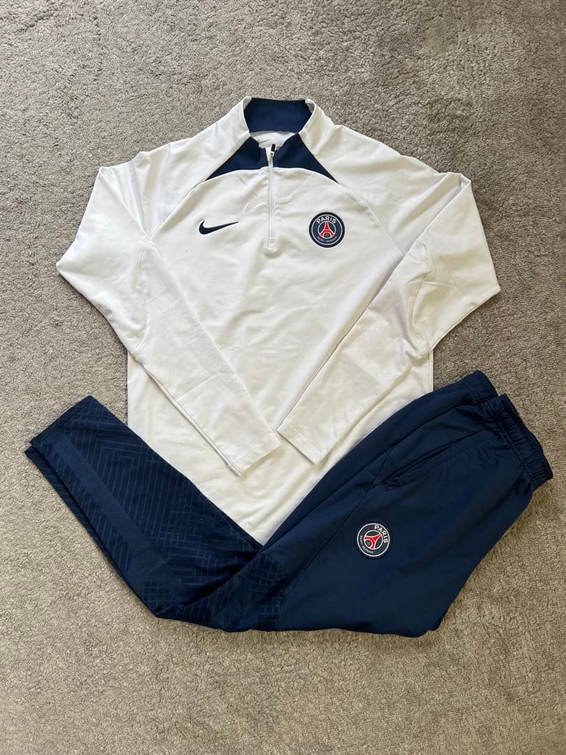 NIKE　パリサンジェルマン PSG トレーニングウェア　上下セット　Mサイズ