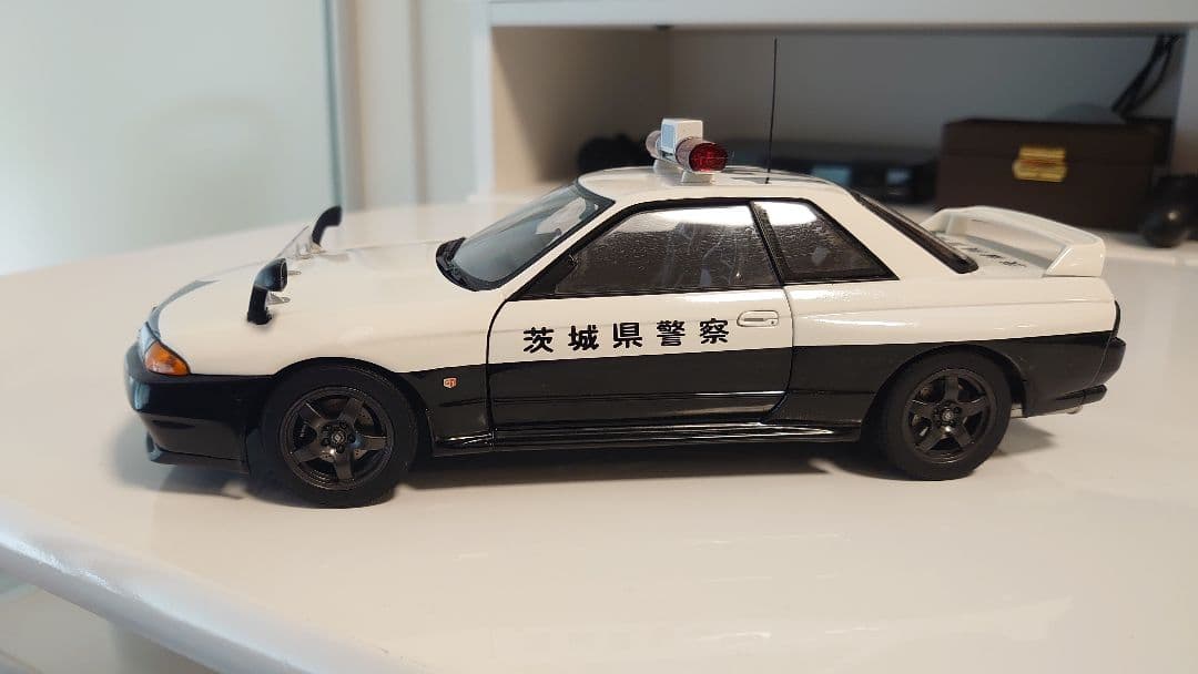 日産 スカイライン GT-R32 パトカー オートアート 訳あり