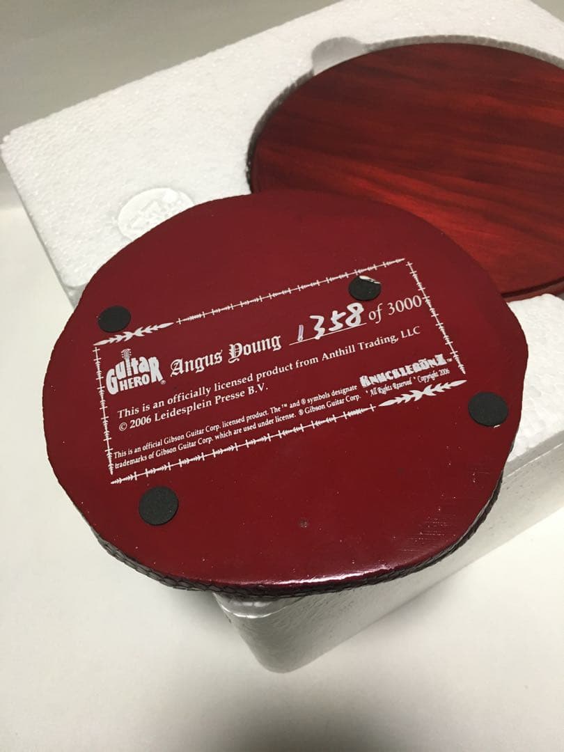 【難あり】【希少フィギュア】AC/DC アンガス・ヤング ギターヒーロー