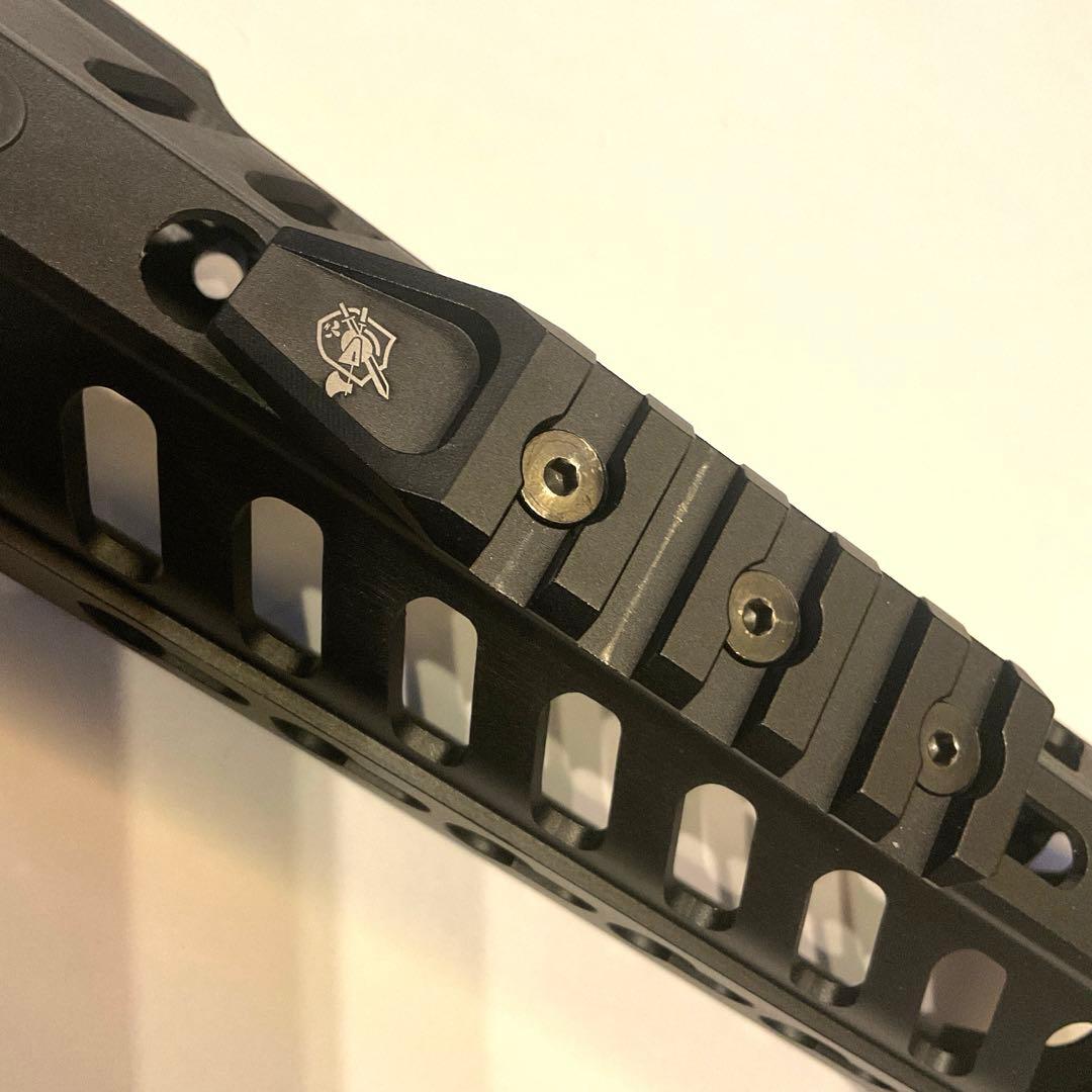 東京マルイ電動ガンＭＰ5対応ナイツメタルレイルハンドガード