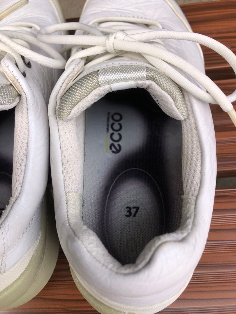 美品 ECCO ゴルフシューズ 37 23.5cm スパイクレス