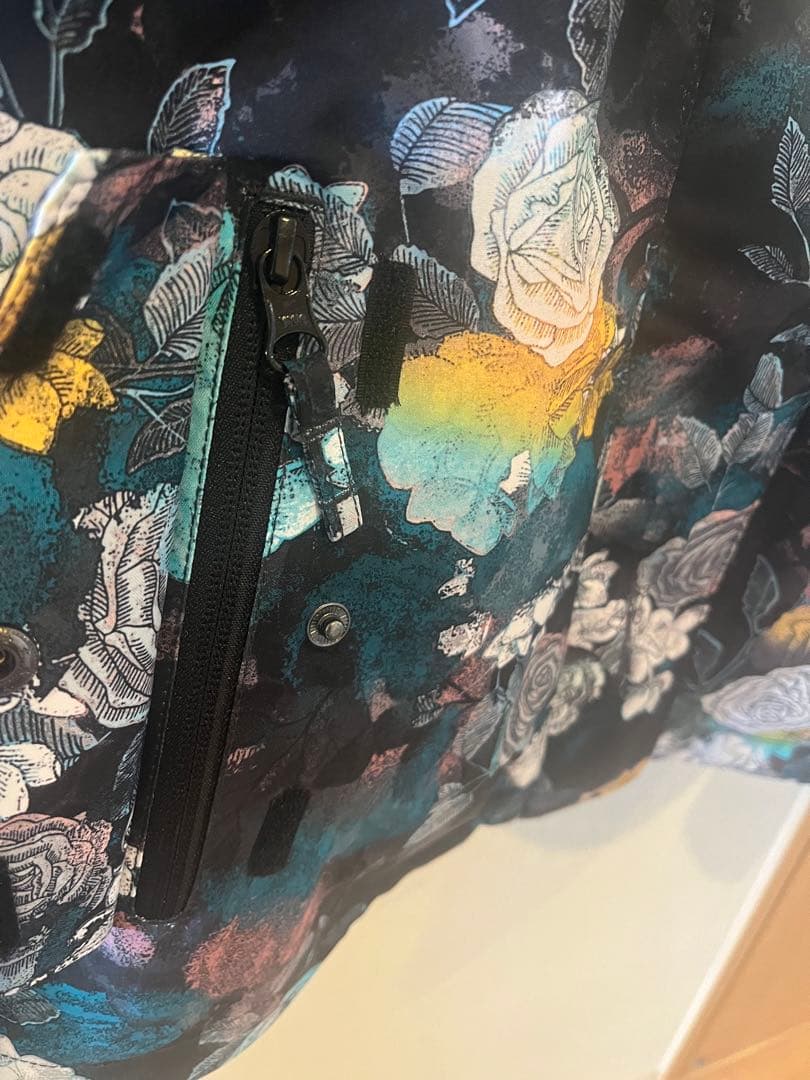 o*3様 【未使用品】ROXY スノーボードウェア　スキーウェア上のみ　ウエアー