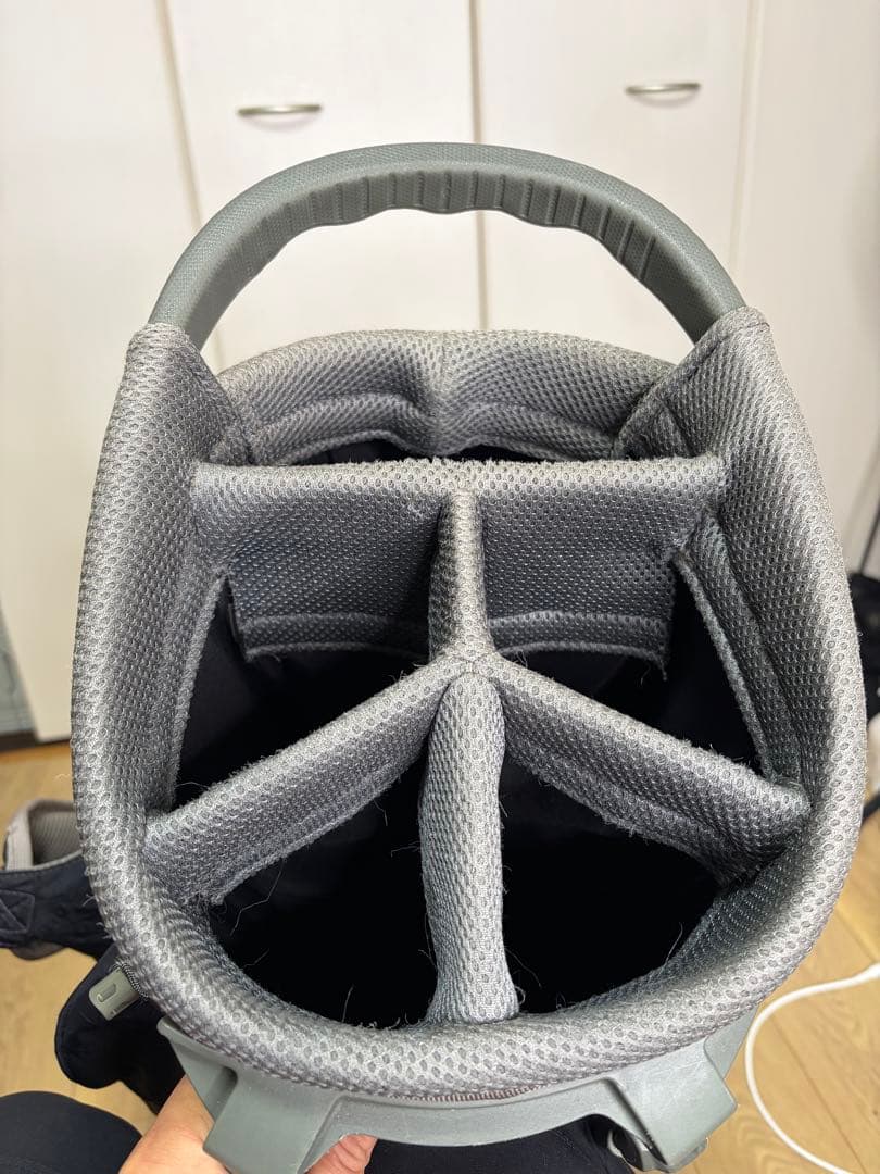 ブリーフィング　キャディバック&ヘッドカバーフルセット　キャップおまけ付き