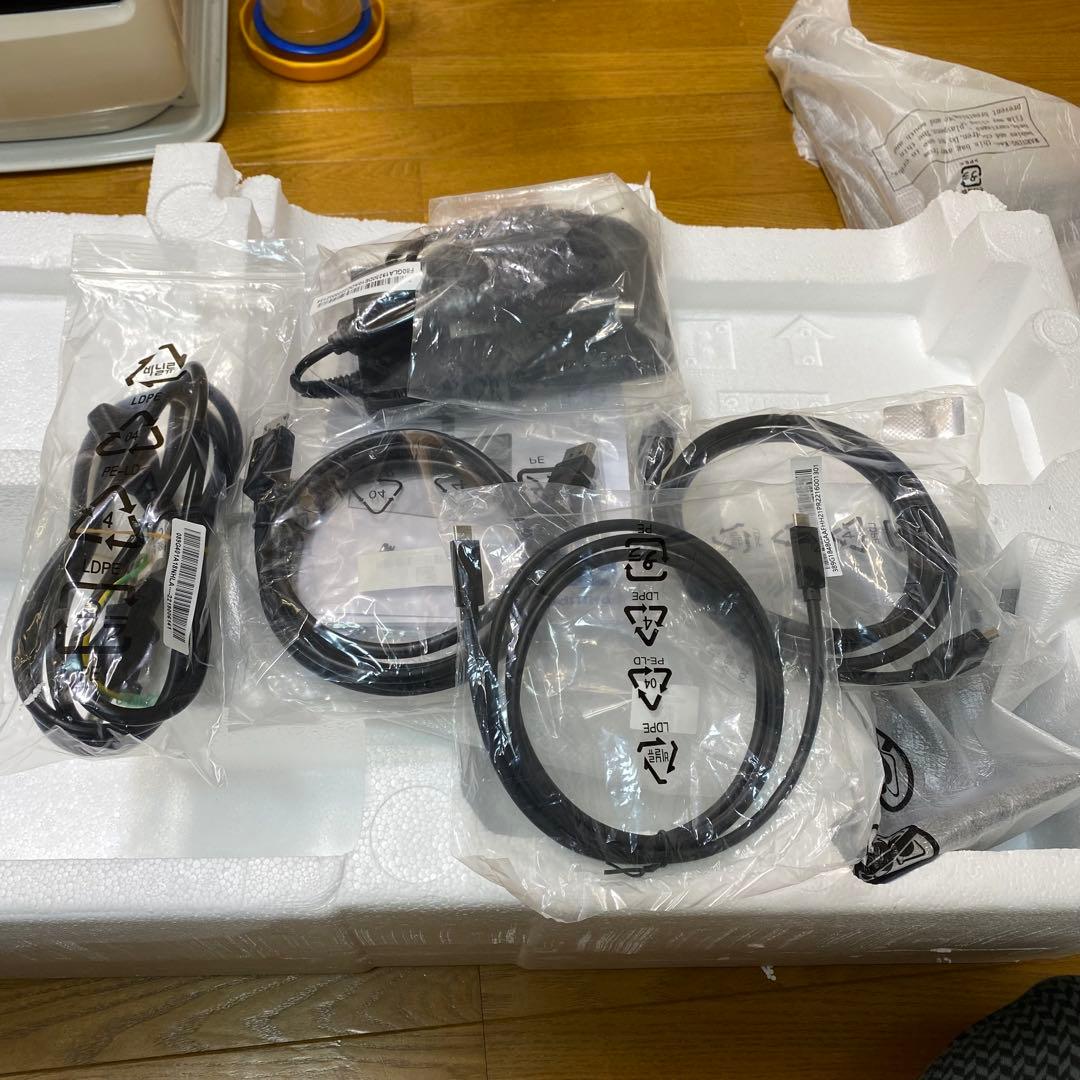 PHILIPS 279M1RV/11 27インチ 4K 144Hz 2022年製