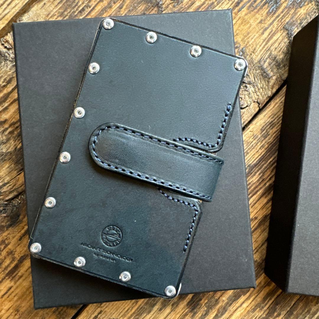 エアロコンセプト　カードケース・名刺入れ　新品・未使用品　箱付き　カラーNAVY