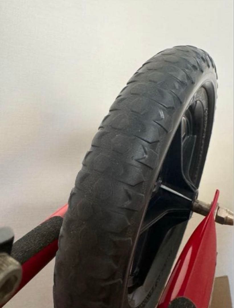 ストライダー　スポーツ　12インチ　新品純正品スタンド付き