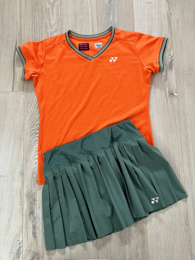 ヨネックス　テニスウェア上下セット