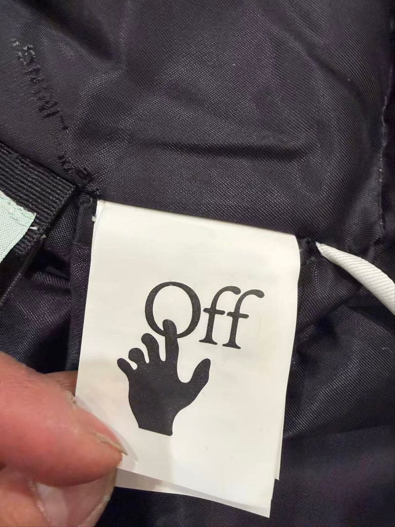 Off-White ブラック ダウンジャケット