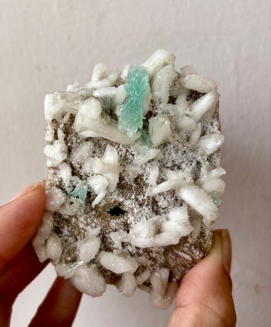 グリーンアポフィライト　スティルバイト　ヒューランタイト　インドマハラシュトラ産