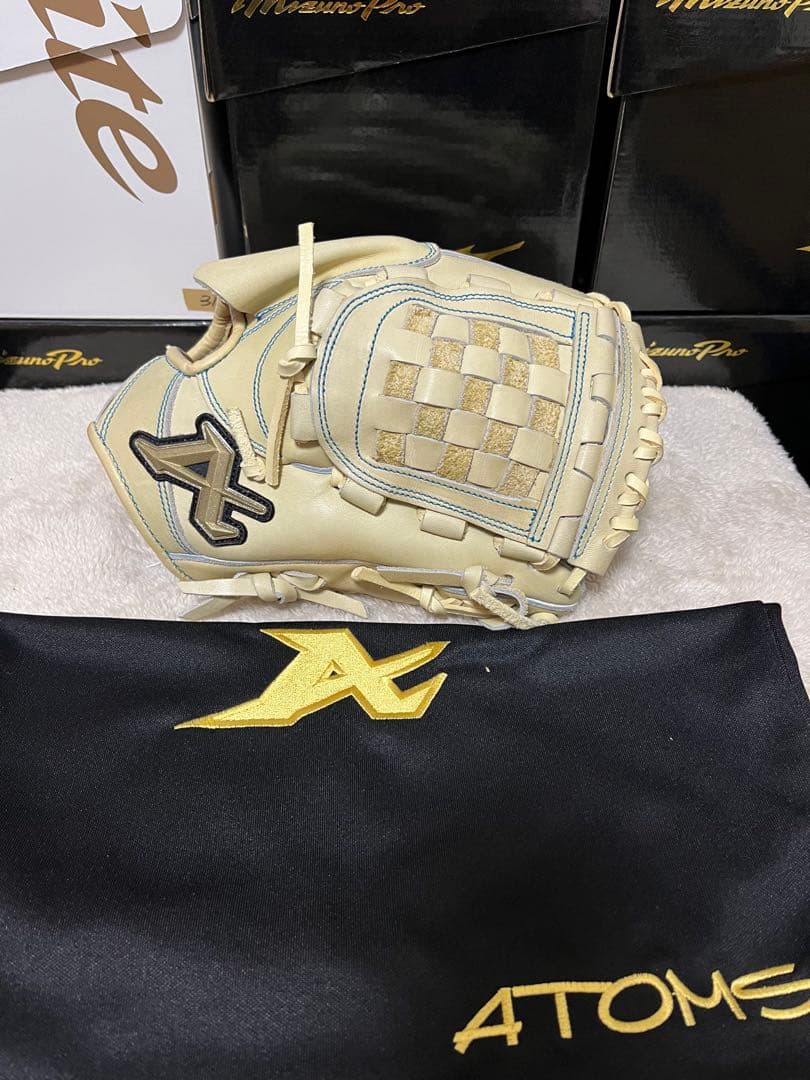 アトムズ　ATOMS　硬式　投手　内野手　兼用　オーダー　グローブ