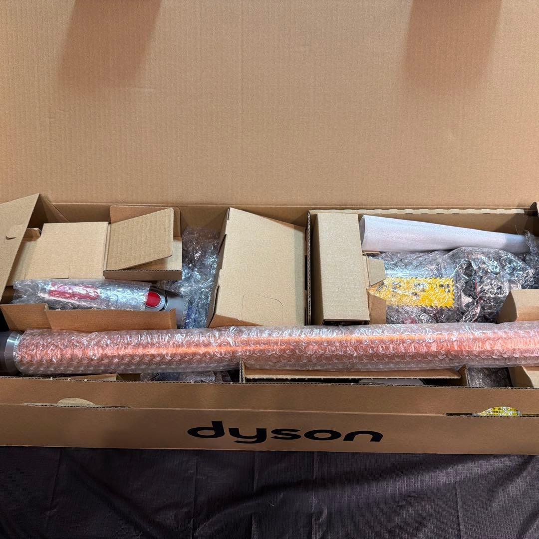 中古 dyson cyclone v10 Fluffy