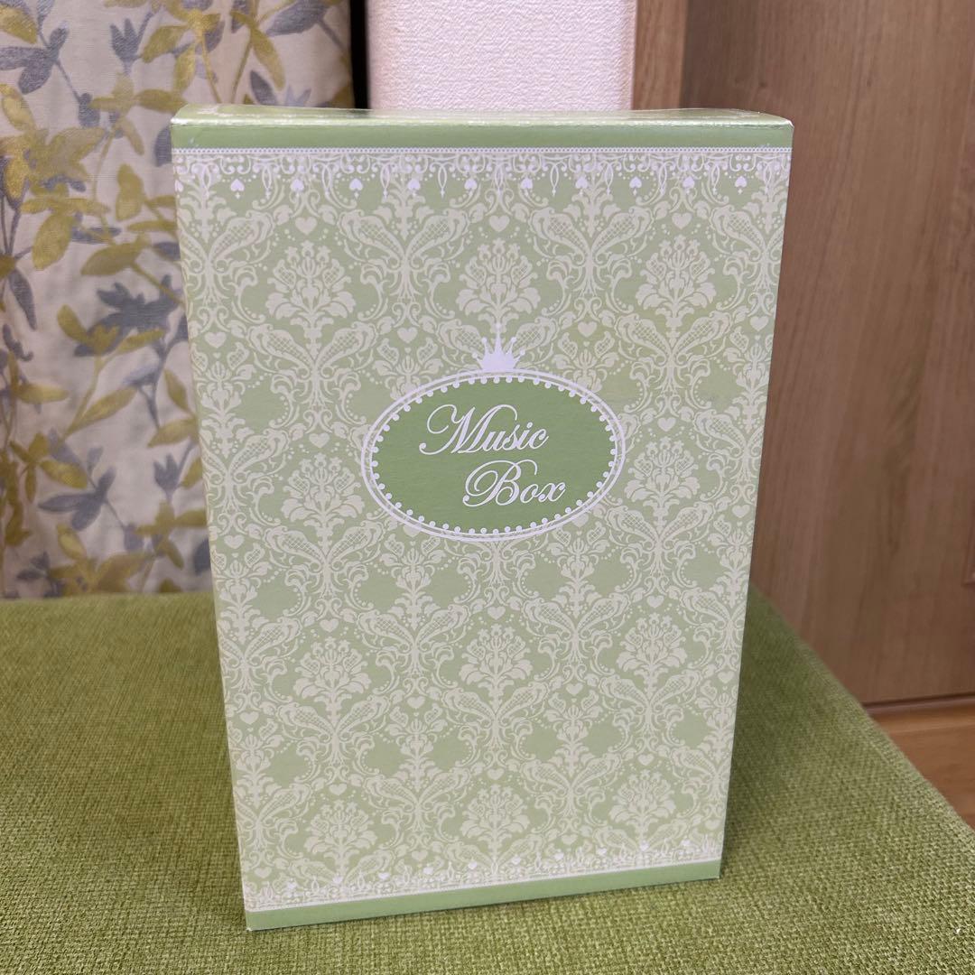 ティンカーベル オルゴール 花と蝶　ディズニーストア