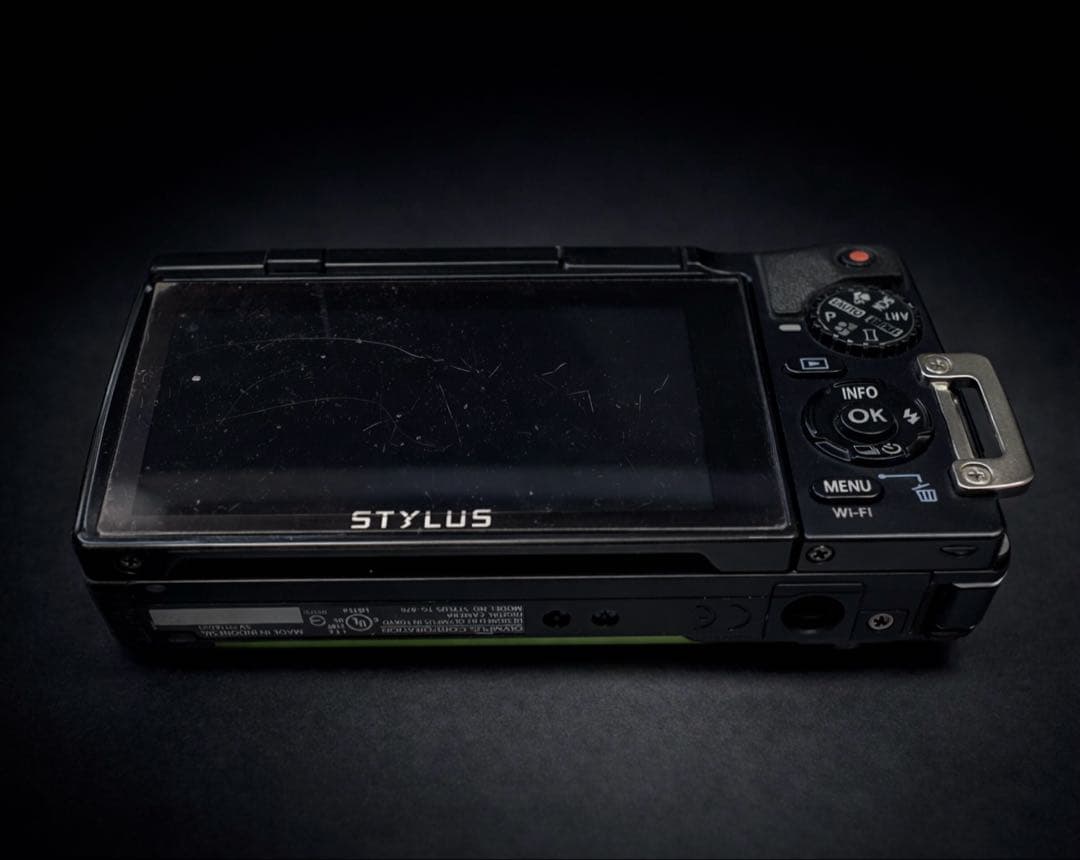 OLYMPUS Tough デジタルカメラ グリーン