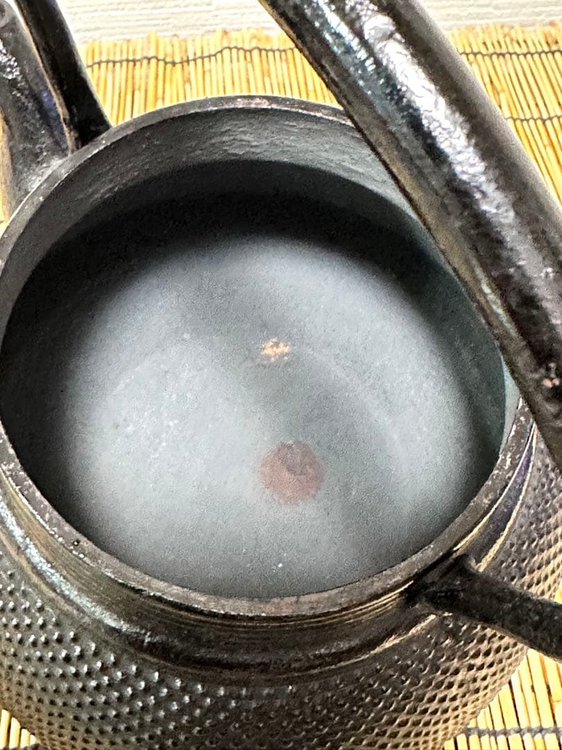 未使用品、供箱、栞、タグ付　南部天正堂作２０型コシキアラレ　南部鉄瓶　南部鉄器