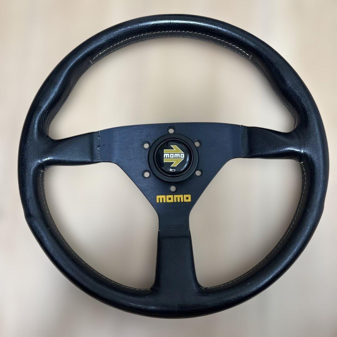 [当時物]momo VEROCE RACING(V35) ステアリング レザー