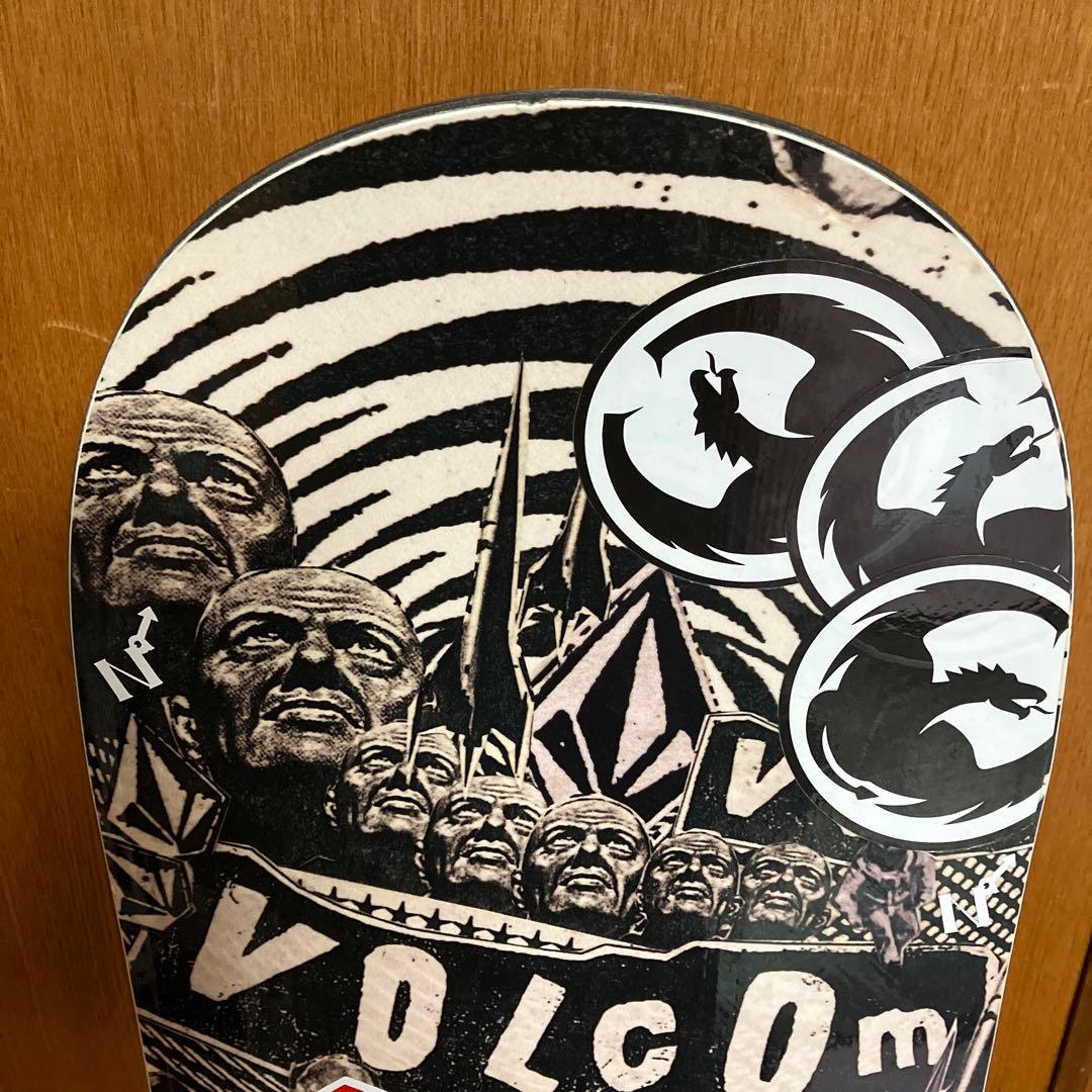 25 非売品　ボルコム volcomスノーボード　板　ボード　ホワイトベース