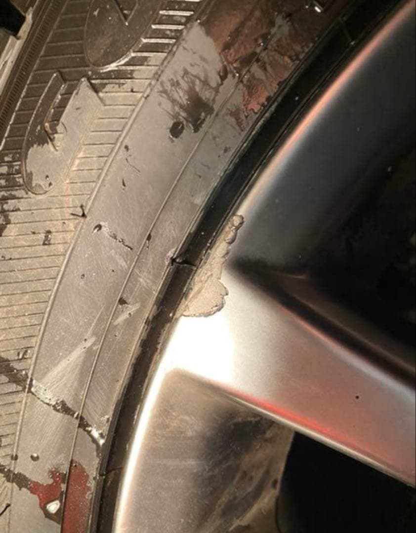 トヨタ　18マジェスタ　ビックキャリパー　17インチ　純正ホイール　スタッドレス