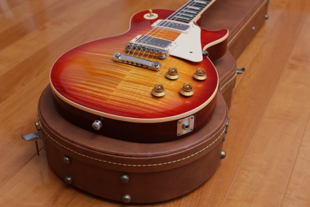 リベリオン　Gibson Les Paul Traditional
