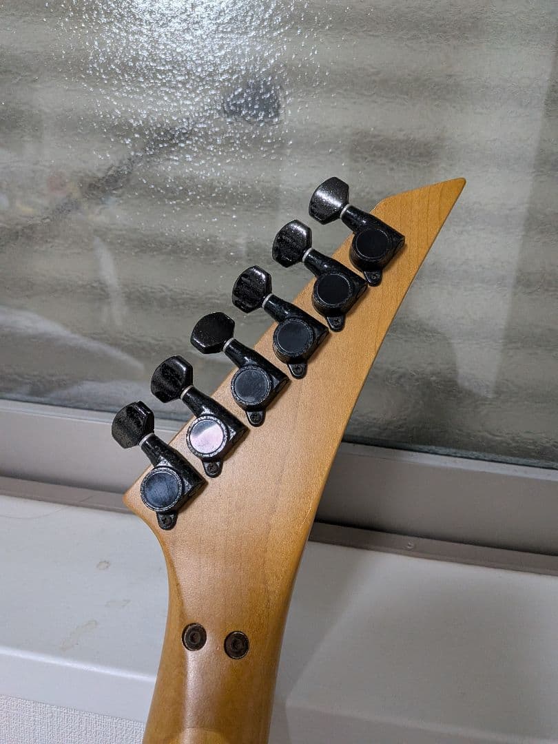 エレキギター メーカー不明　select by EMG ピックアップ搭載