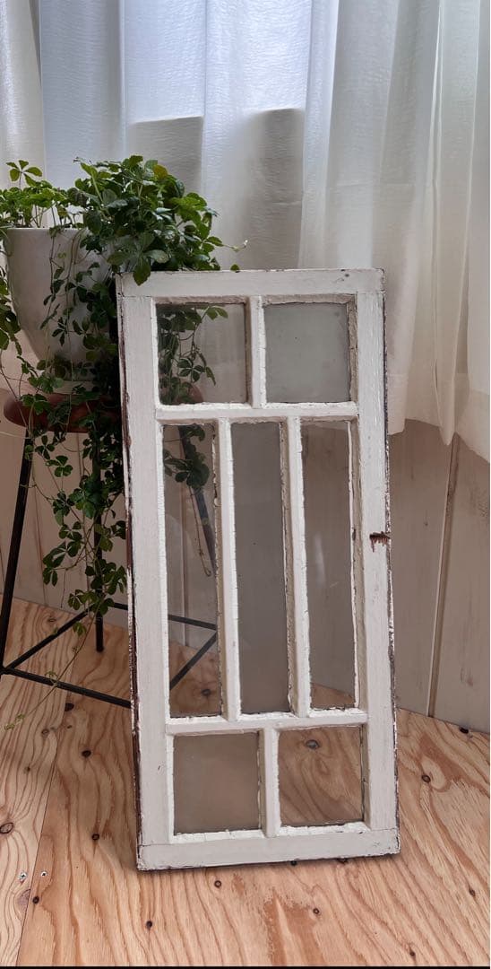 アンティークの窓(ガラス入り)