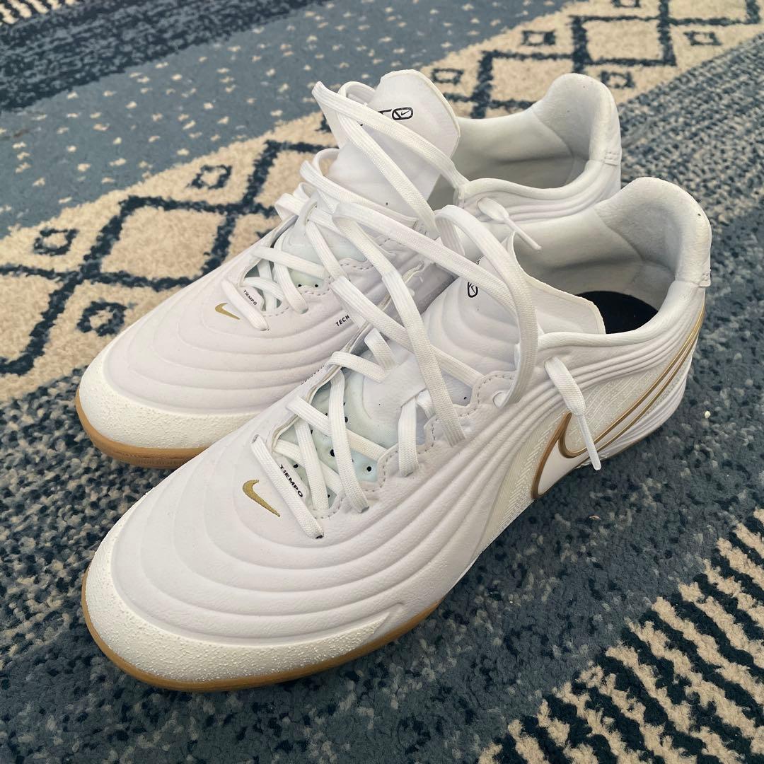 Nike GATO ホワイト フットサルシューズ