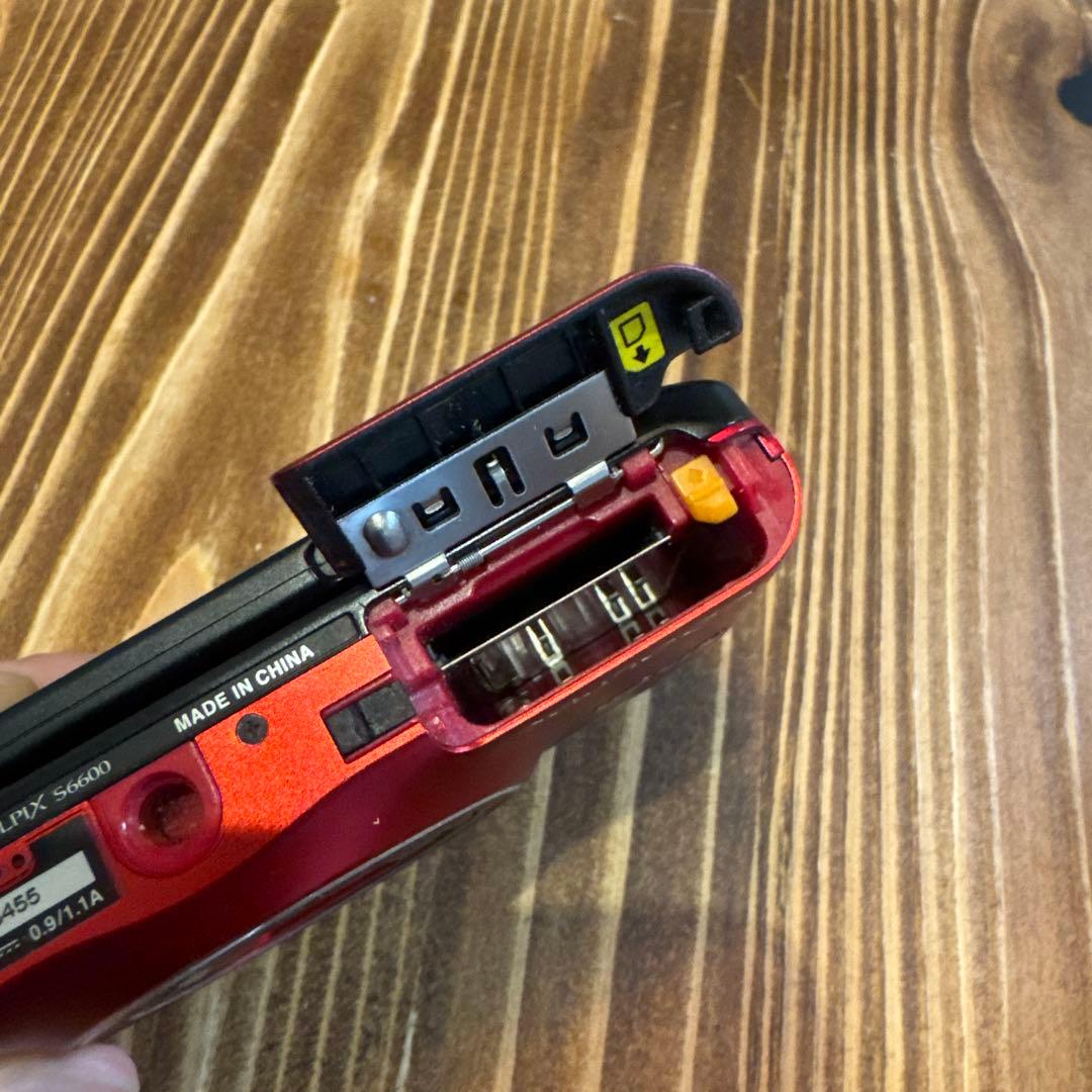 Nikon COOLPIX s6600 レッド 12x デジタルカメラ　赤