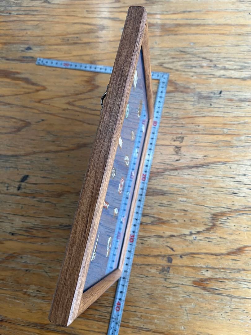 ビンテージサーフボードピンバッジコレクション額装　オールドサーフ ロングボード