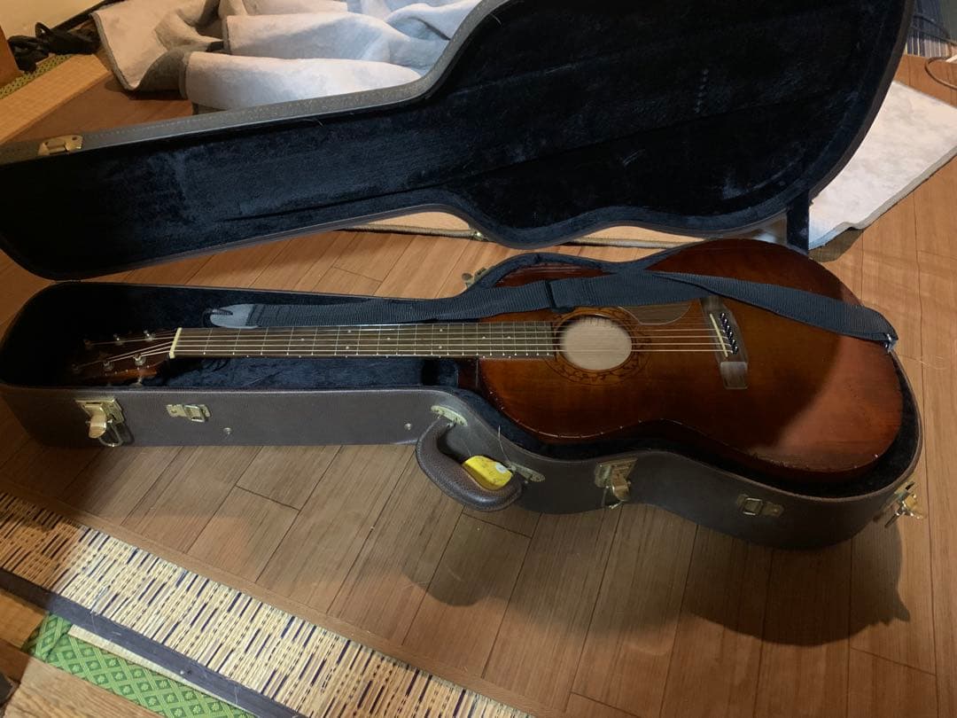 a*2様 ヤイリアコースティックギター ブラウン ハードケース付
