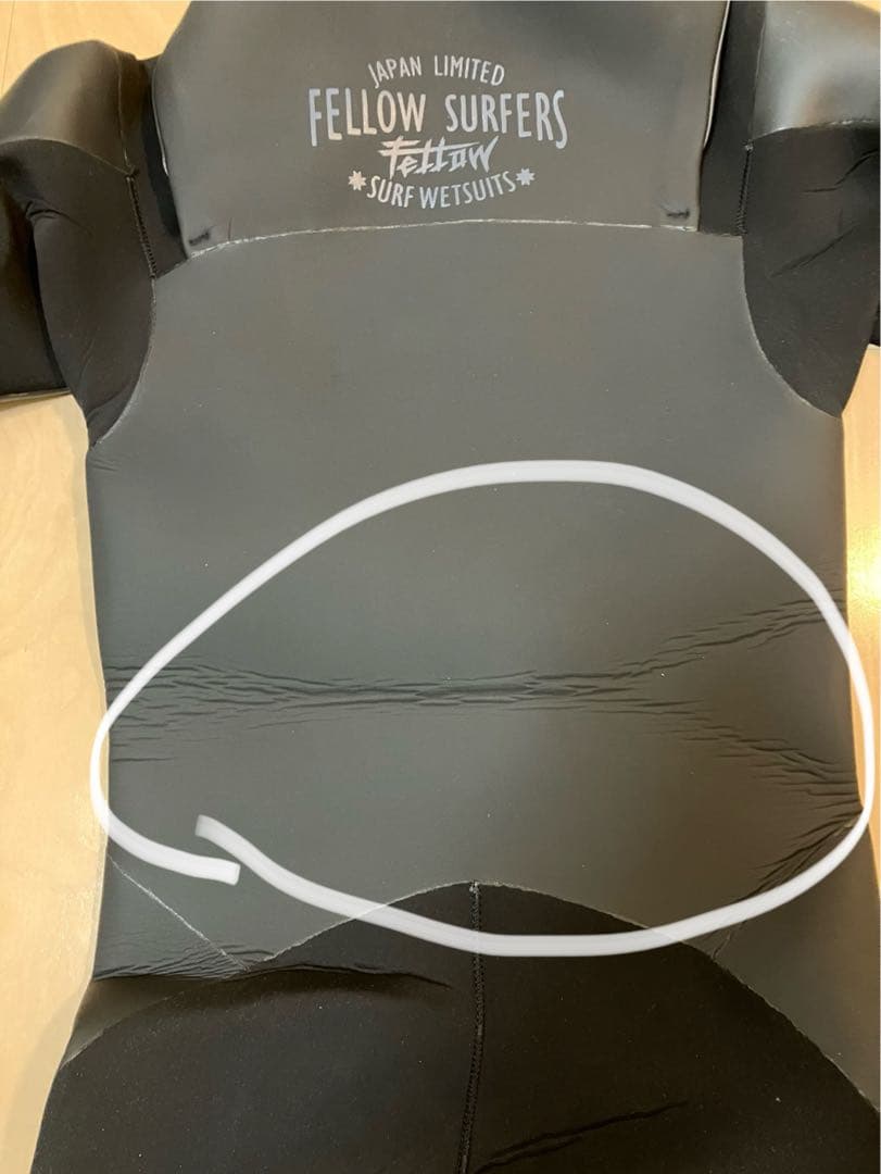 『美品』FELLOW セミドライ 5x3mm ウェットスーツ チェストジップ