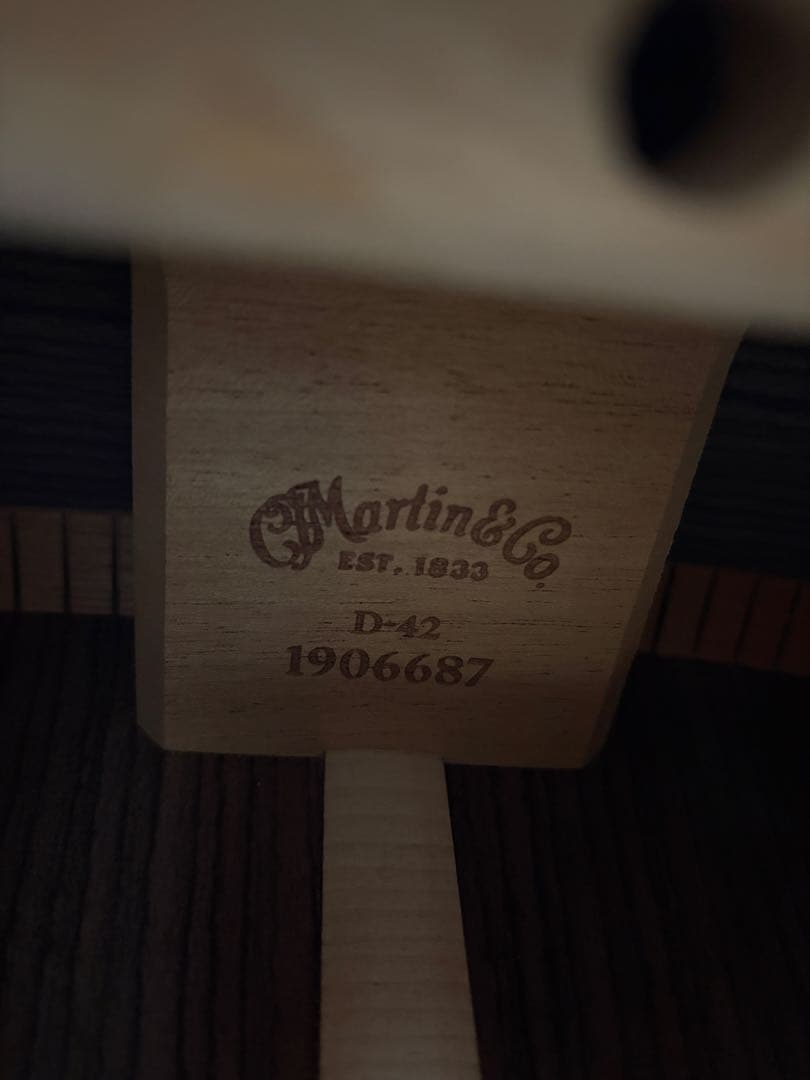 Martin D-42 アコースティックギター