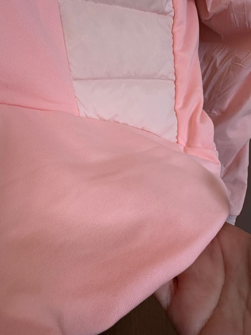 adidasゴルフ！ピンクのパファージャケット（レディース）