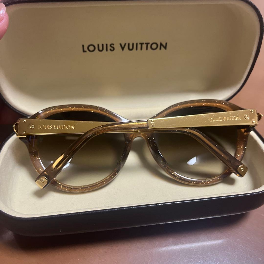 LOUIS VUITTON ラウンド型サングラス