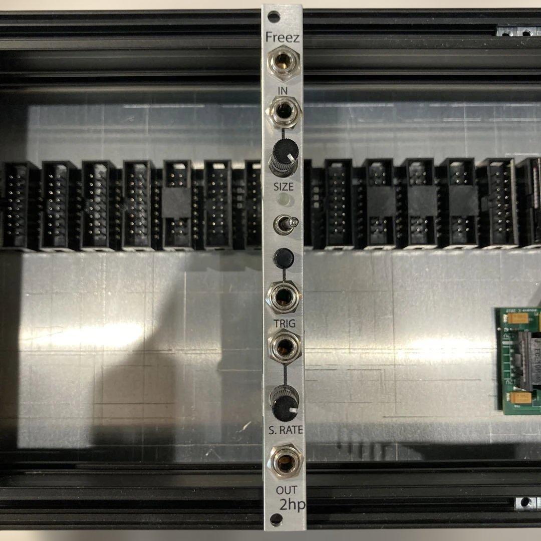 鍵盤楽器 2hp Freez