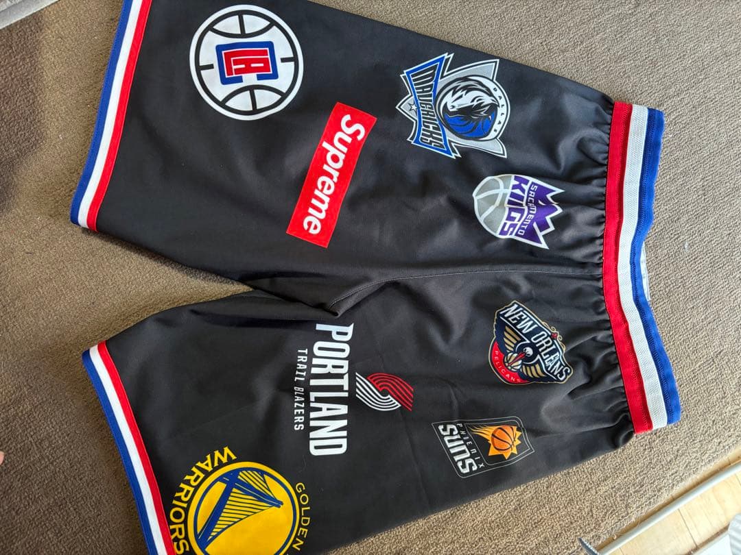 Nike NBA ロゴショートパンツ 30サイズ