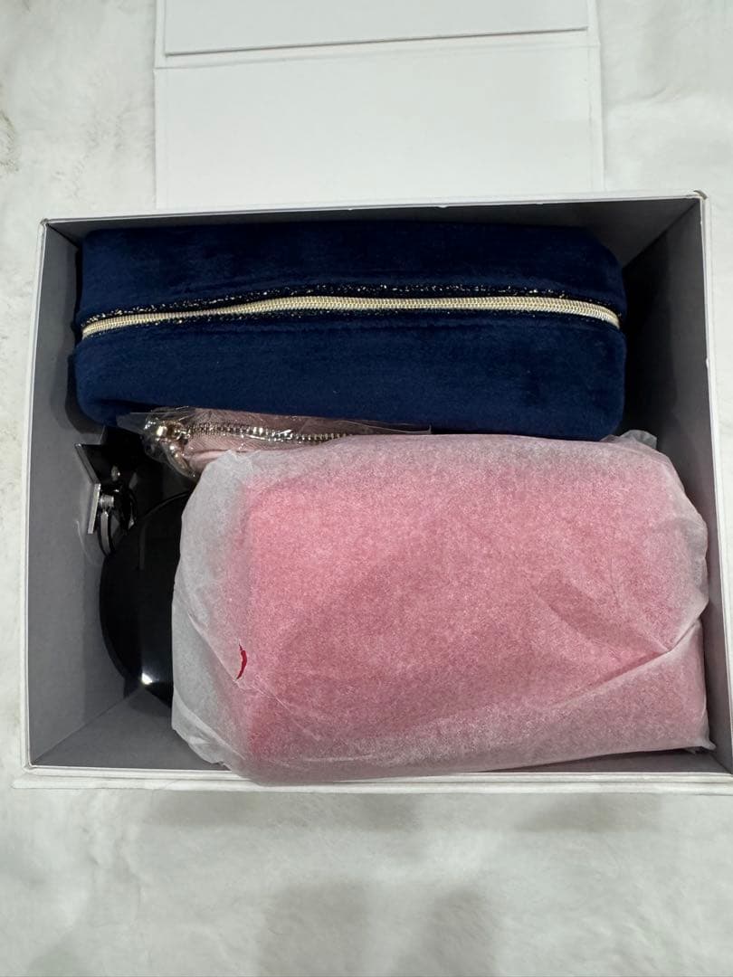 【ＤＩＯＲ❤️ディオール】新品ポーチ、ボディクリーム、パウダー合計６点セット❣️